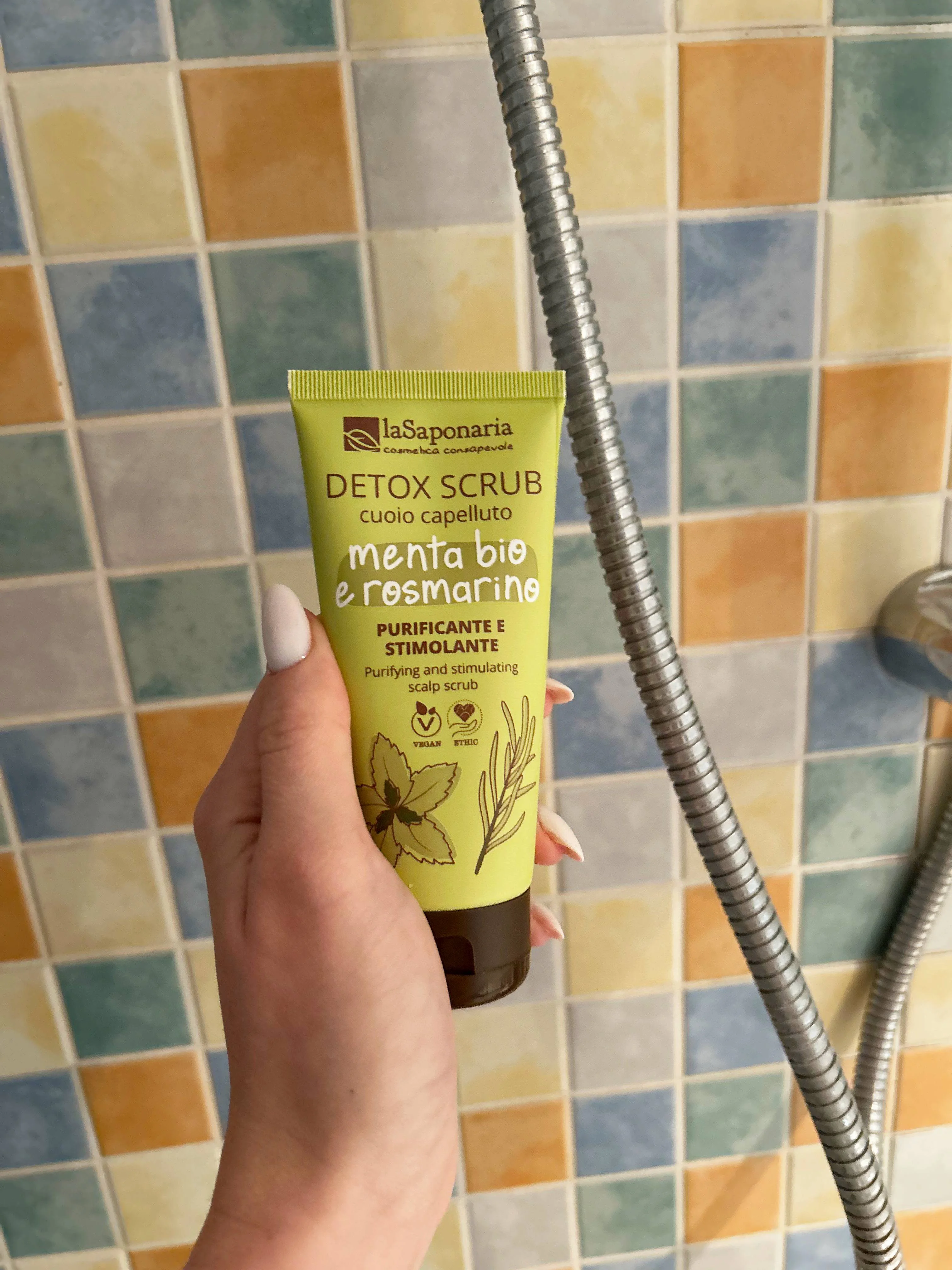 laSaponaria Detoxikačný píling na pokožku hlavy s mätou a rozmarínom (100 ml)