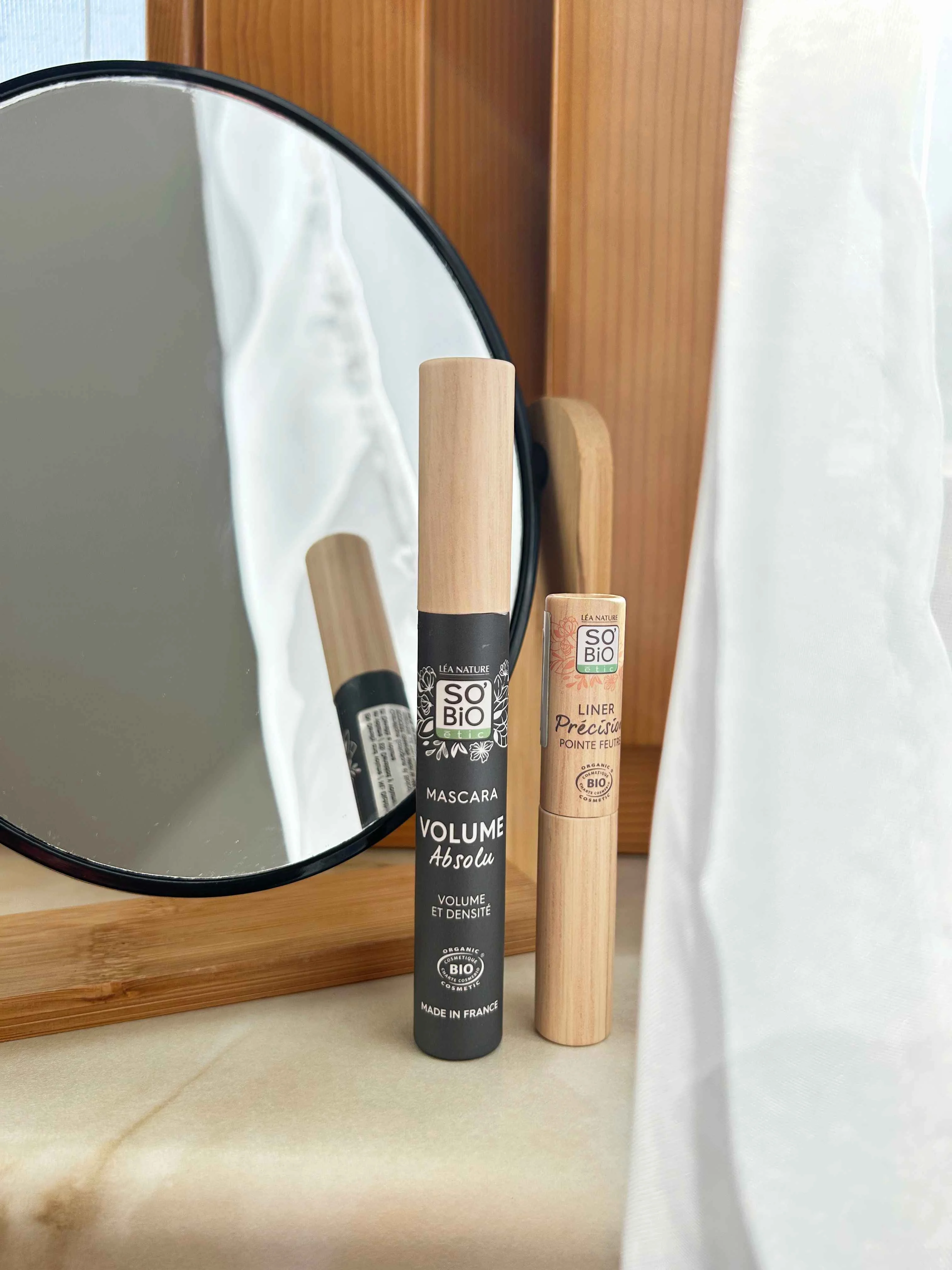 SO’BiO étic Tekuté očné linky BIO - 01 čierna (3 ml) - zvýraznia vaše oči