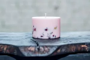 TL Candles Sviečka s vôňou ruže a medu S