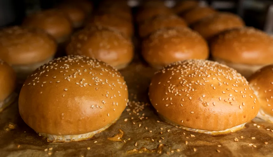 Vyskúšajte domáce nadýchané žemle na hamburger